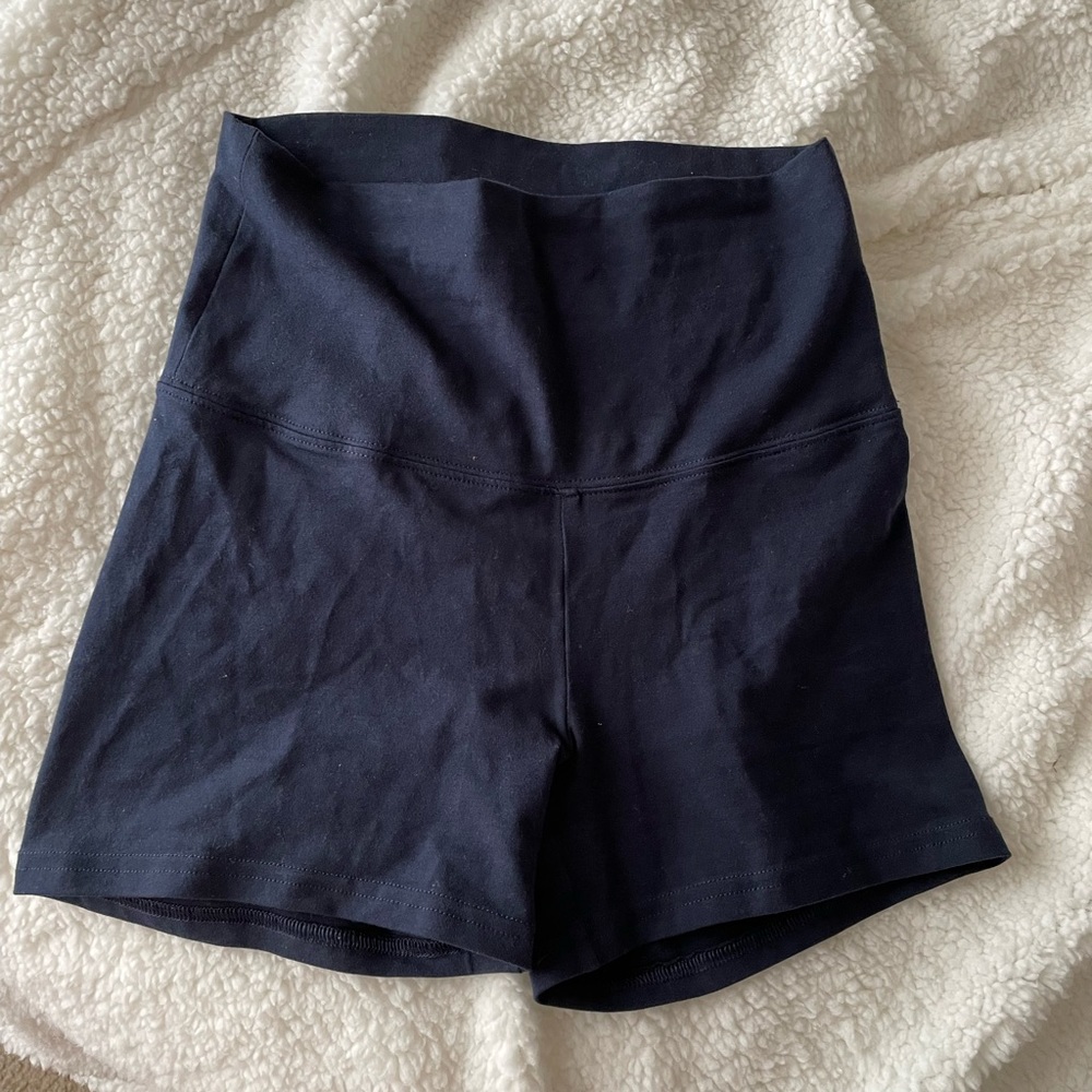 Aritzia TNA Shorts